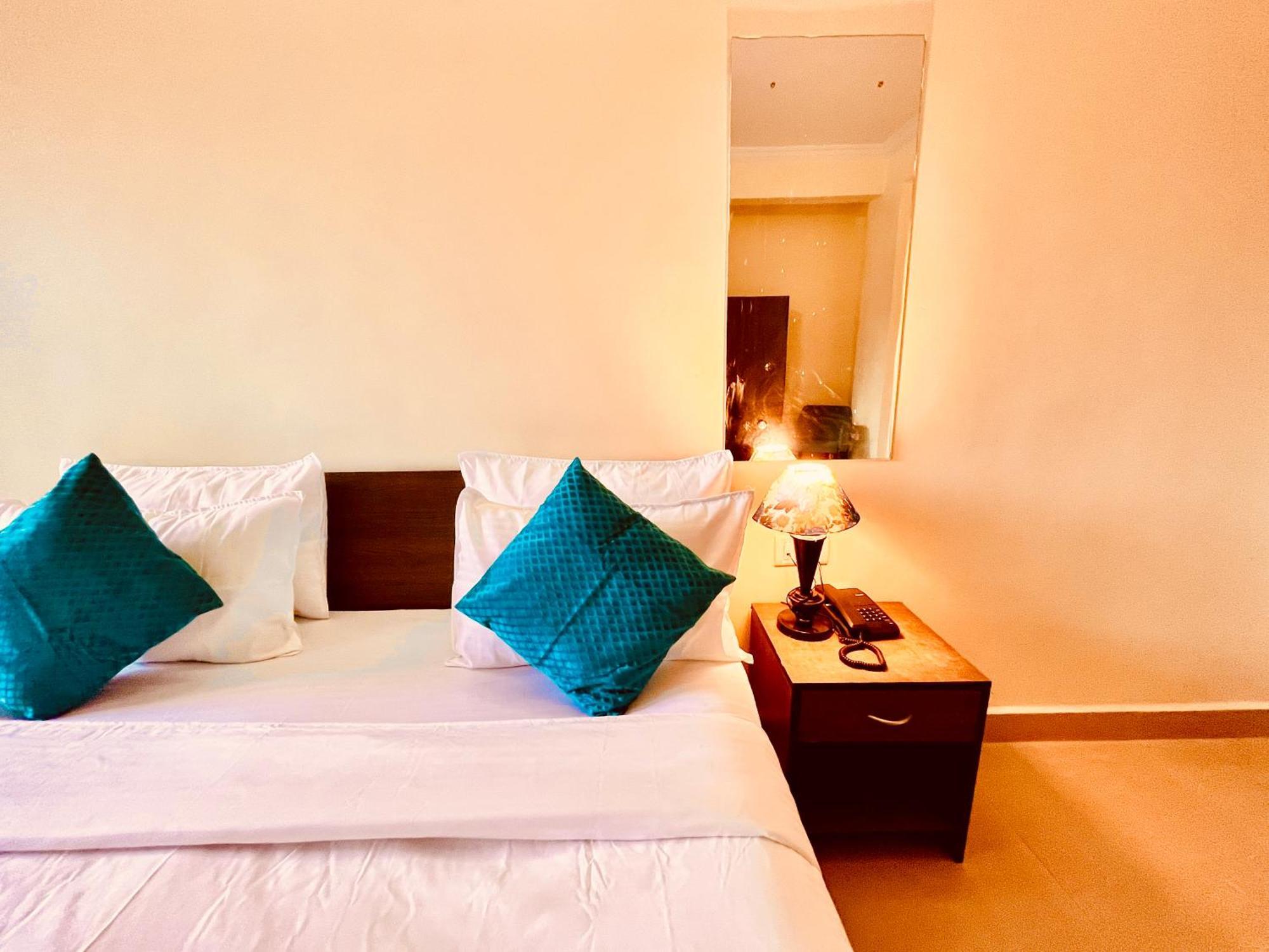 The Calagute Beach Resort By Shivam Resort 1 Km From Beach Candolim Eksteriør bilde